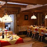 Szálloda Hotel-gasthof 